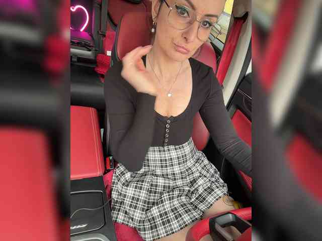 _AnnaMaria_'s chat room