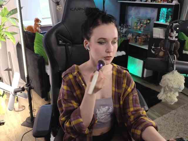 Kira_Li_Lime's chat room