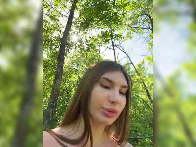 -EmilyBaby-'s chat room