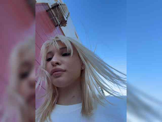 Cristi-Candy's chat room