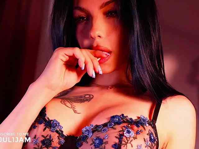 juli_jam's chat room