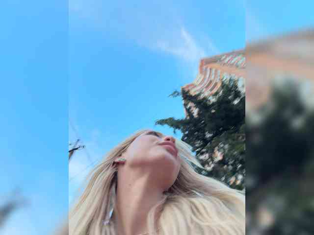 Cristi-Candy's chat room
