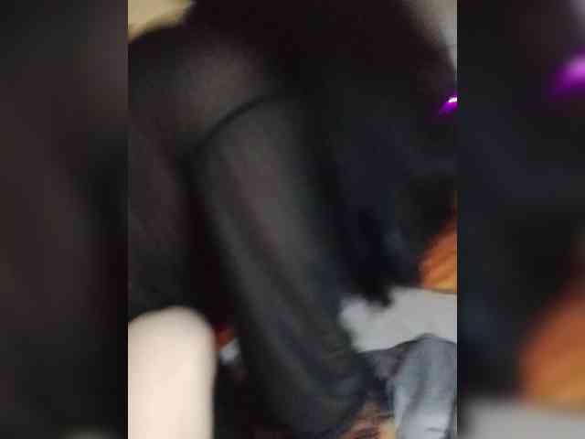 Laylay13's chat room