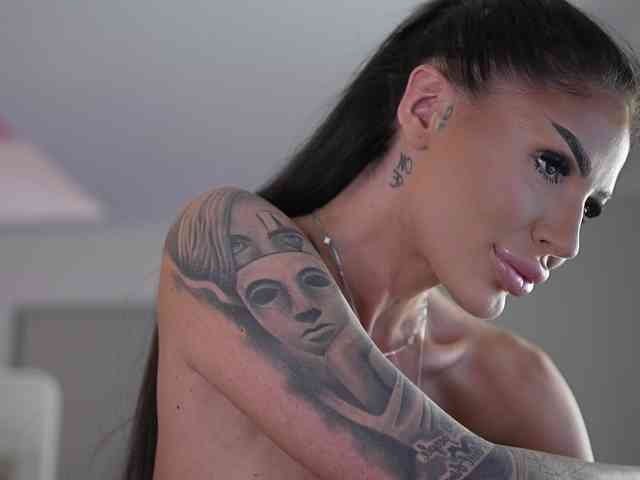 RaquelleVon's chat room