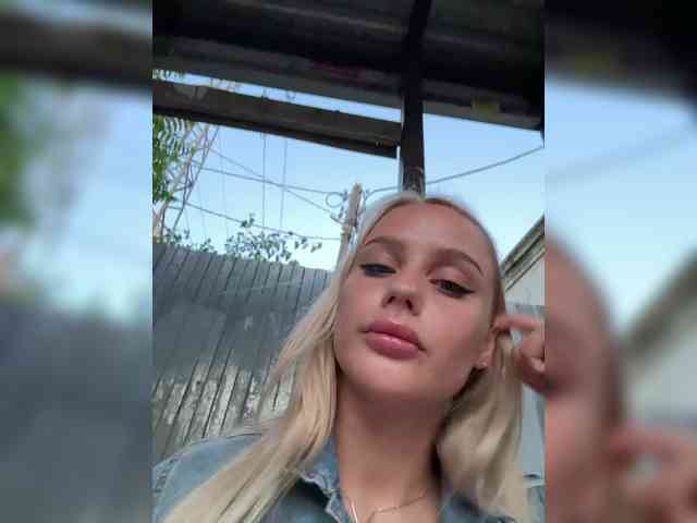 _Katrinka_'s chat room