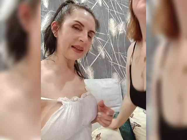 Badbadgirlss's chat room