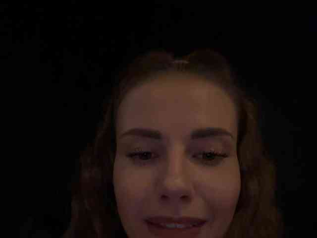 VikkiExtraCheese's chat room