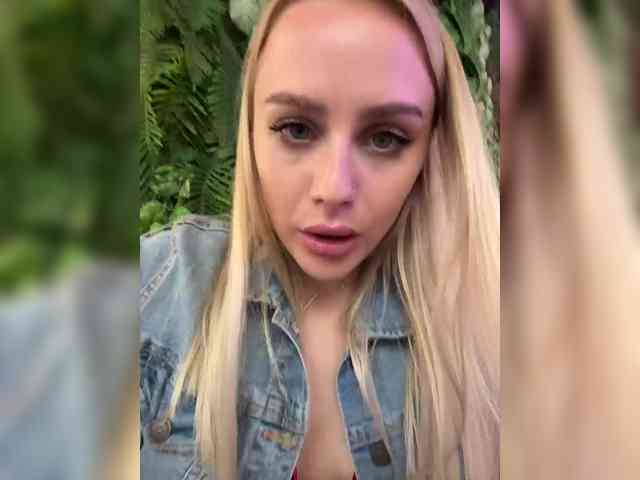 _Katrinka_'s chat room