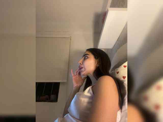 SallyeLeins's chat room