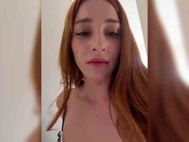 VictoriaBix's chat room