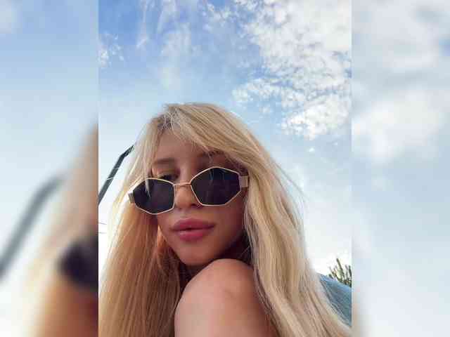 Cristi-Candy's chat room