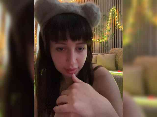 -Violetttttka-'s chat room