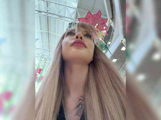 Cristi-Candy's chat room