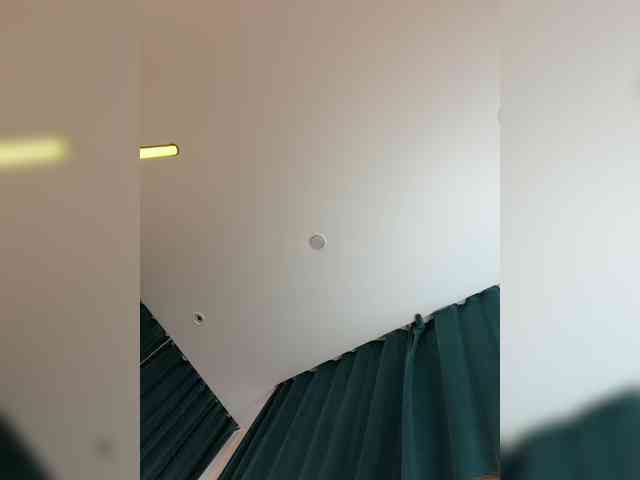 _Ellidi_'s chat room