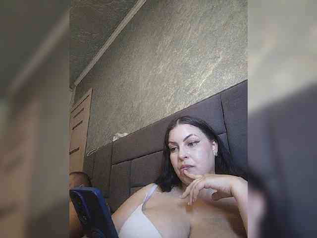 Cleopatra1990's chat room