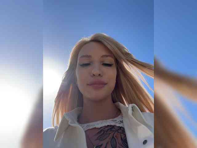 Cristi-Candy's chat room