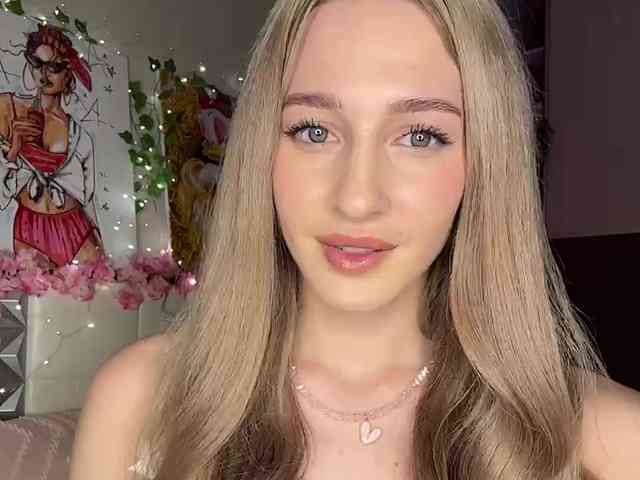 VictoriaBix's chat room