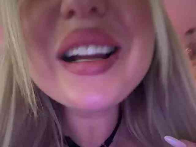 Stiflers_mom's chat room