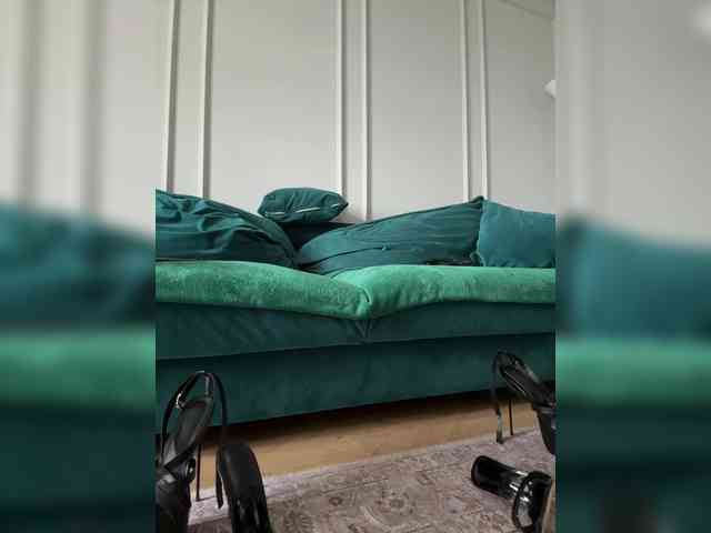 -SATIVA-'s chat room