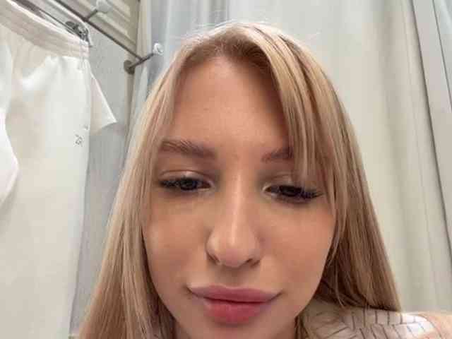 Cristi-Candy's chat room