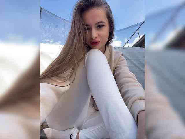 -_-_--------'s chat room