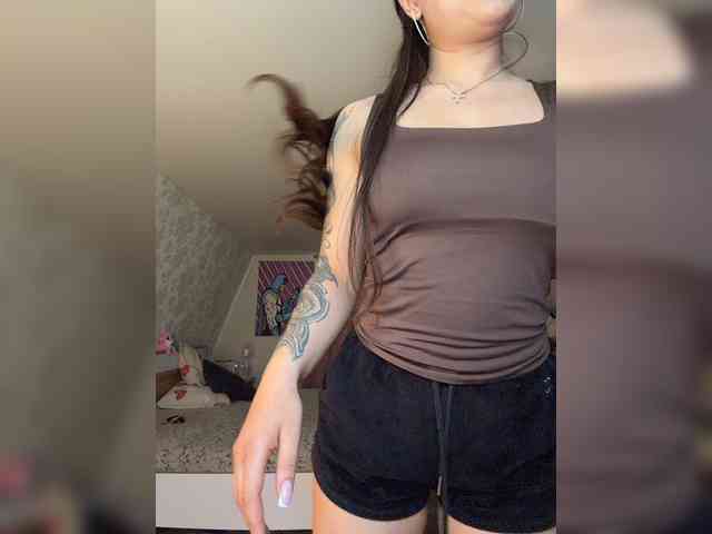 -MaybeBaby-'s chat room