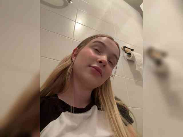 MimiMila's chat room