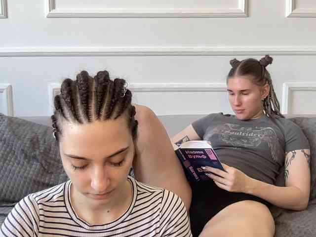 yoursweettreats's chat room
