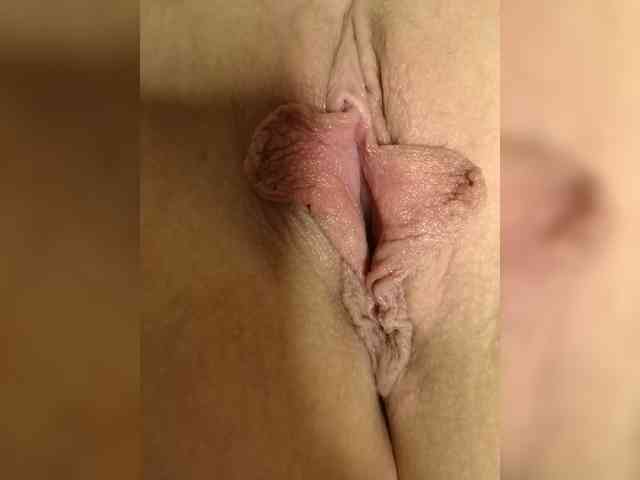 Her-Girl's chat room