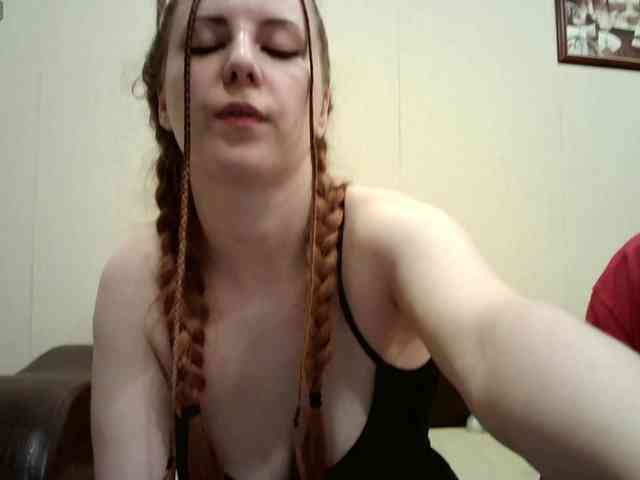 BellaSins's chat room