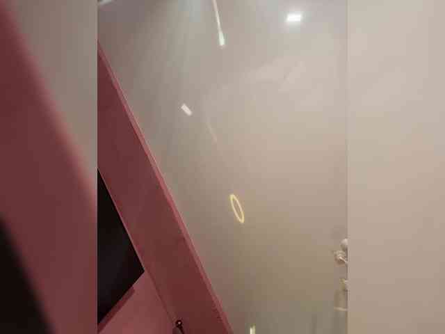 Enchantressss's chat room