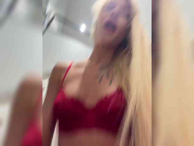 Cristi-Candy's chat room