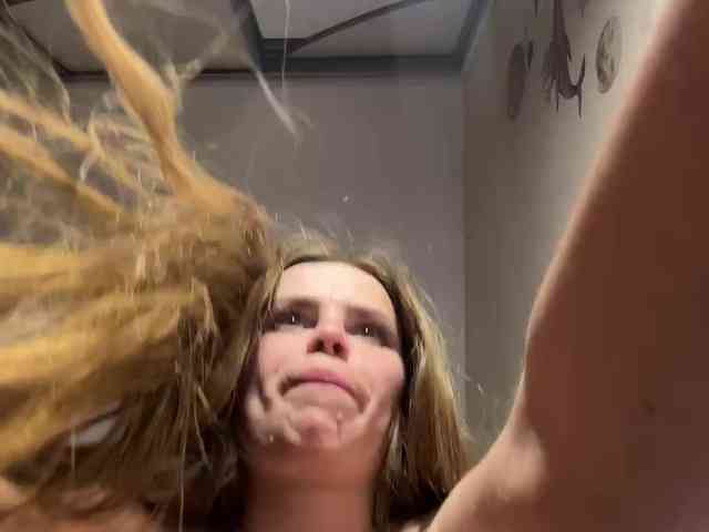 LolaSexxx's chat room