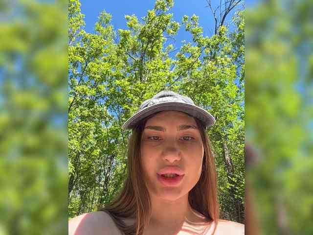 -EmilyBaby-'s chat room
