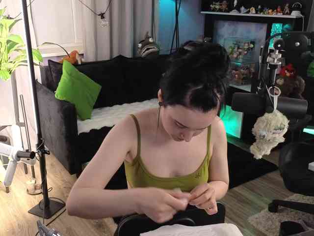 Kira_Li_Lime's chat room