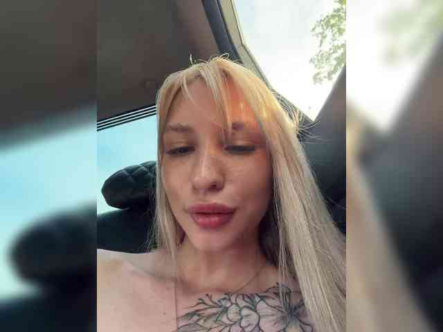 Cristi-Candy's chat room