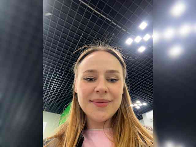 -Angel-Ali-'s chat room
