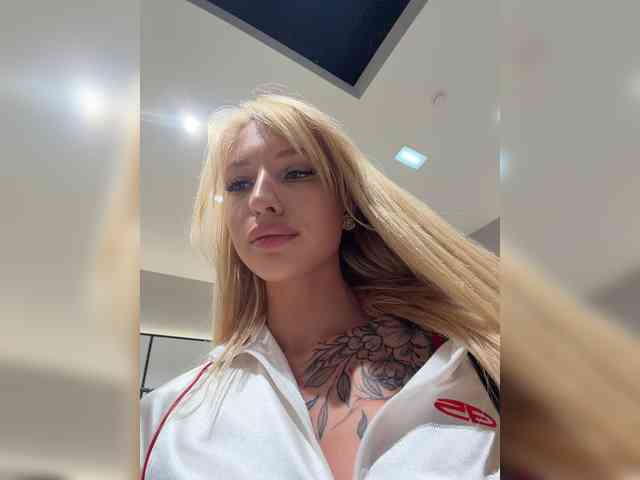 Cristi-Candy's chat room
