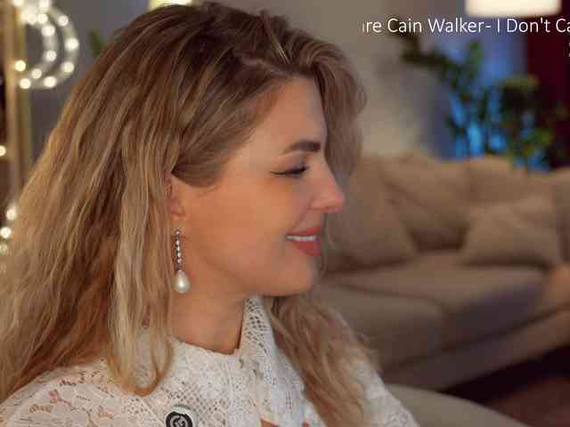 _Lady_M_'s chat room