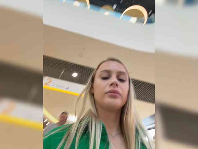 _Katrinka_'s chat room