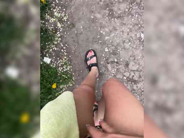 Karolina_Milf's chat room