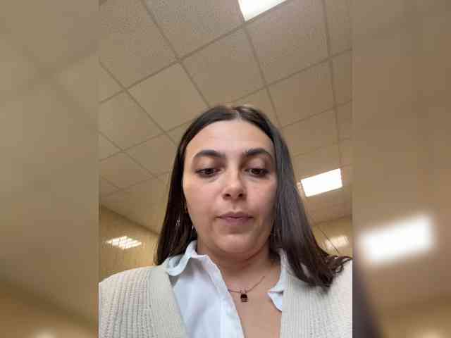 LustySass's chat room