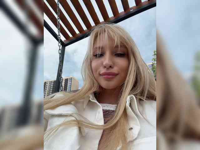 Cristi-Candy's chat room