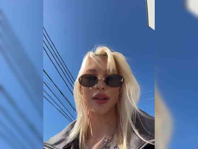 Cristi-Candy's chat room