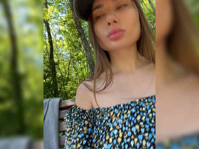 -EmilyBaby-'s chat room