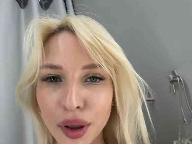 Cristi-Candy's chat room