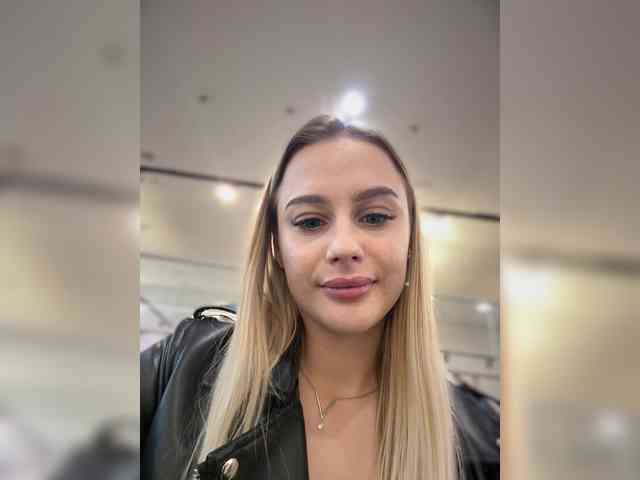 _Katrinka_'s chat room