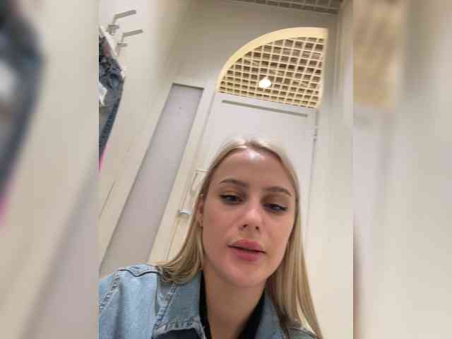 _Katrinka_'s chat room