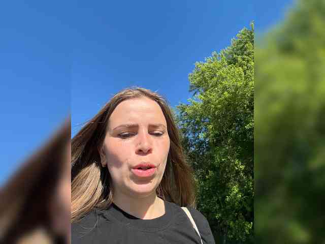 LolaSexxx's chat room