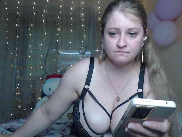 WetAngely's chat room